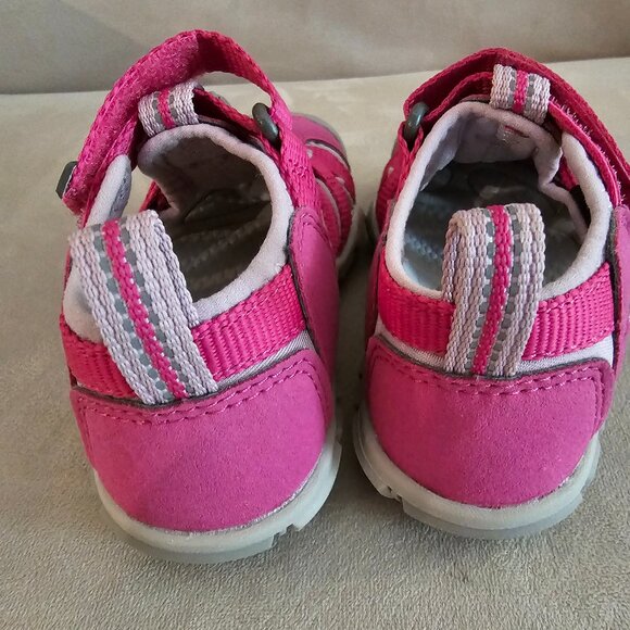 Keen Pink Water Sneakers - Size 8T - Picture 2 of 6